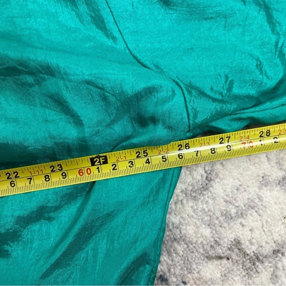 2B Active Metallic Green Vintage 90s Athleisure Gym Athletic Windbreaker Jacket - Picture 13 of 14